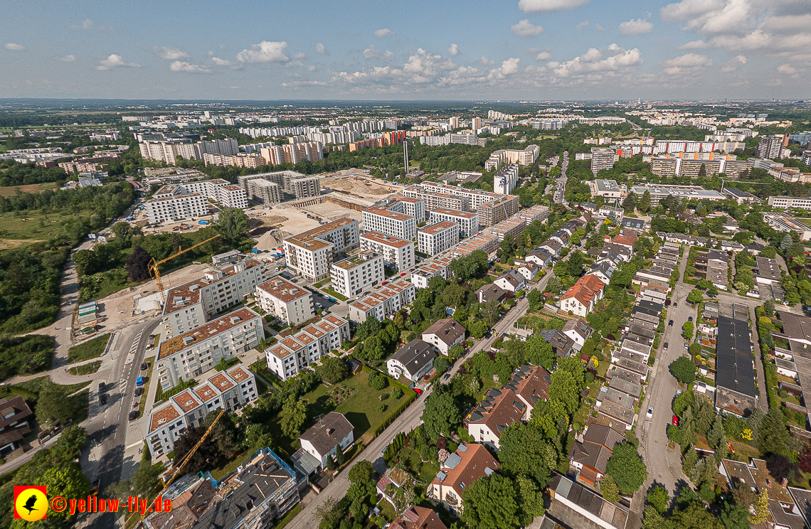 07.06.2023 - Aktuelle Luftbilder aus dem Alexisquartier und Pandion Verde in Neuperlach in München